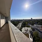 Ku\'Damm Apartment